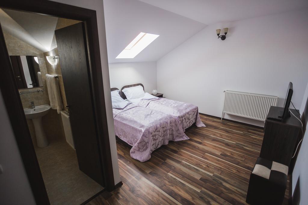 Casa Cu Nuc Otel Brebeni Dış mekan fotoğraf