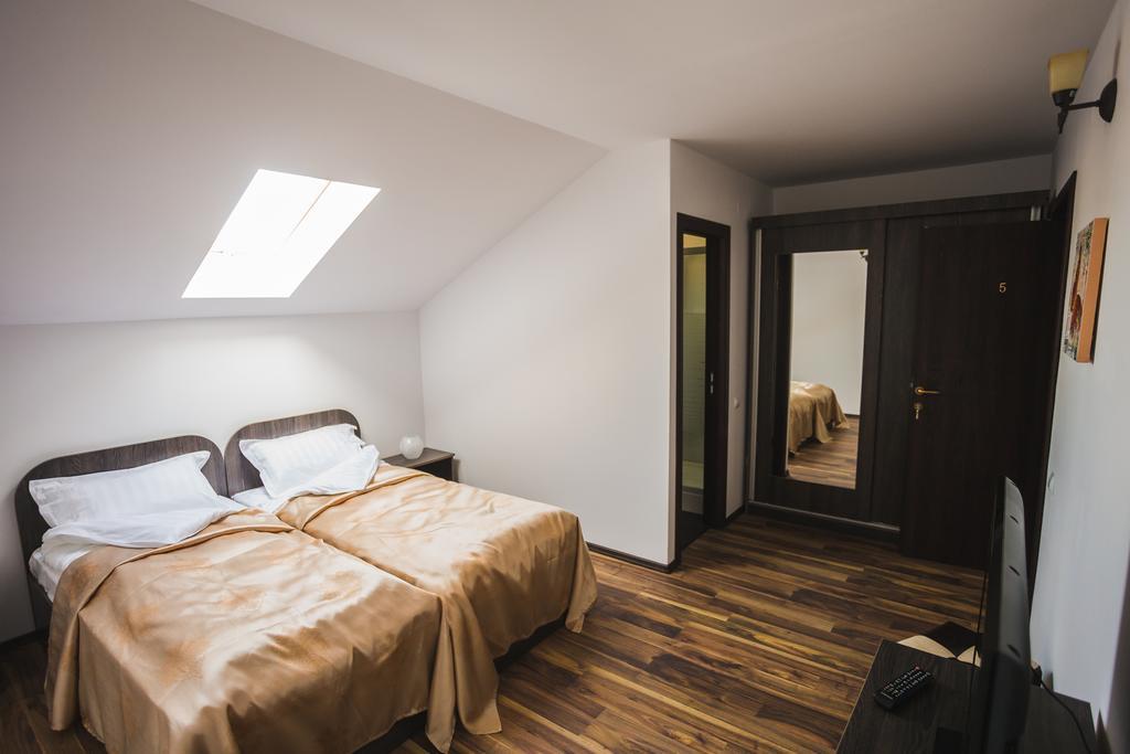 Casa Cu Nuc Otel Brebeni Dış mekan fotoğraf