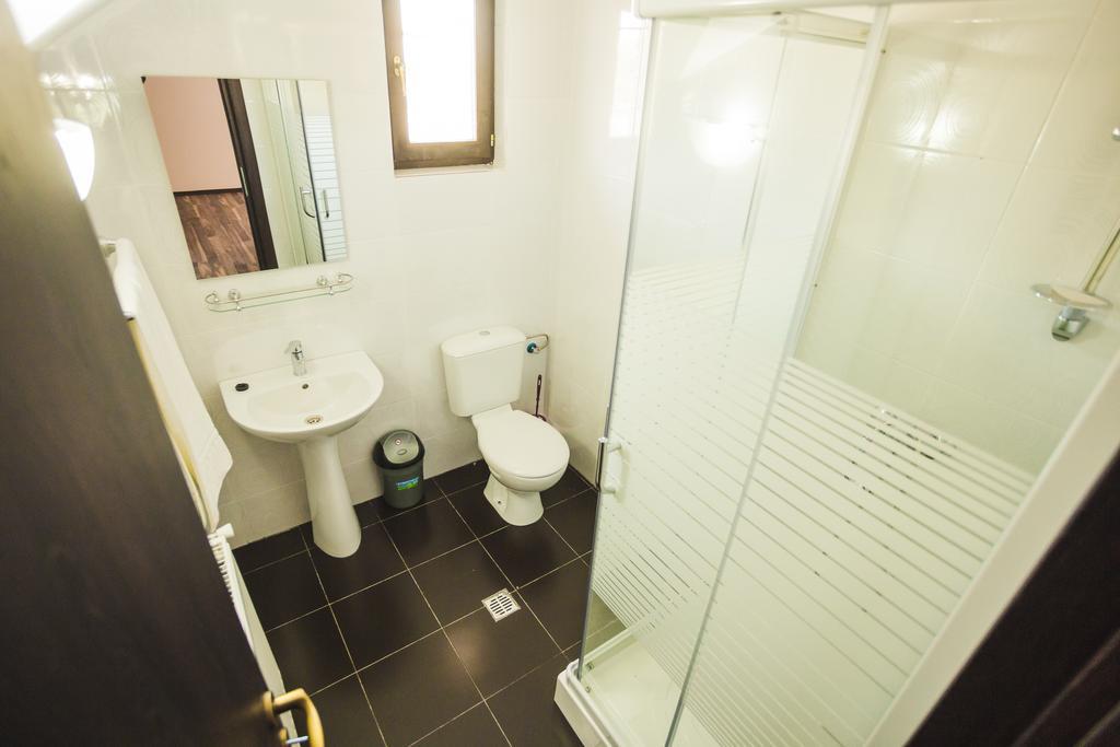 Casa Cu Nuc Otel Brebeni Dış mekan fotoğraf