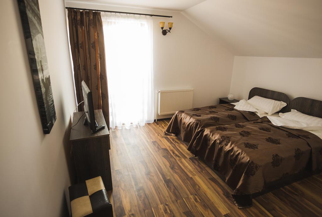 Casa Cu Nuc Otel Brebeni Dış mekan fotoğraf